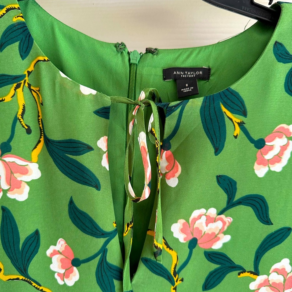 Ann Taylor Factory Green Floral MIDI dress